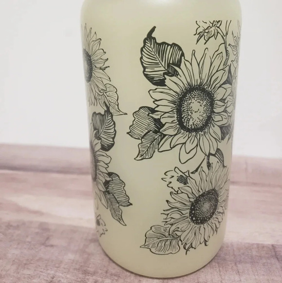 16oz Sunflower cold color changing cup - Picture 5 of 11